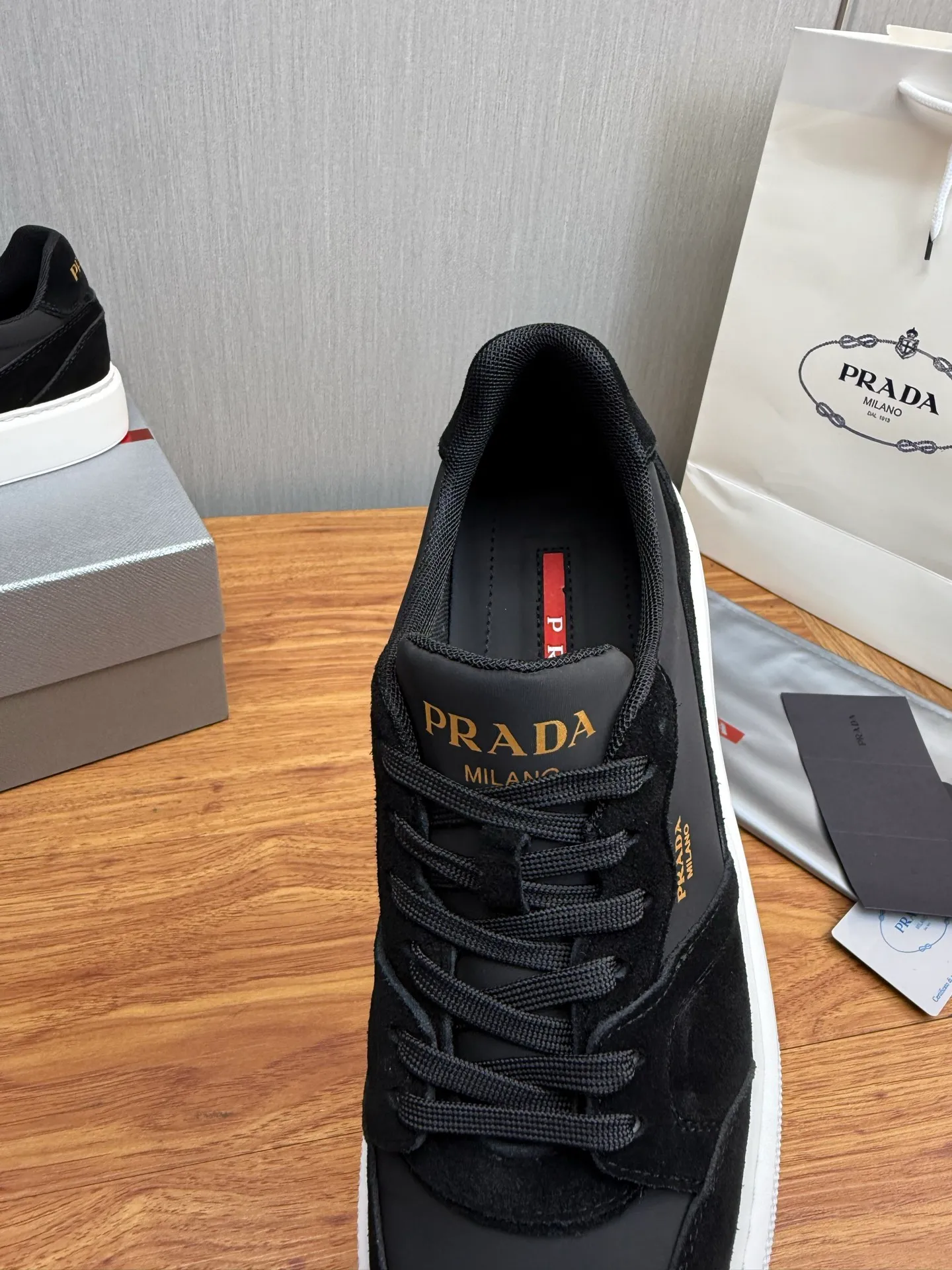 Factory price 560💰 [PRADA] Men’s shoes are popular in the counter, official website is synchronized, 1 high-quality shipment ✔️Original cowhide + cowhide lining, 1🆚1 replica, original sole, 38-45 (45 customized, non-refundable)